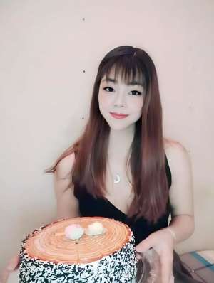 25 year old Asian Escort in Ajman Lala massage center ajman, escort