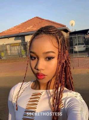 Roberto, Male escort 20 year old Escort in Abidjan