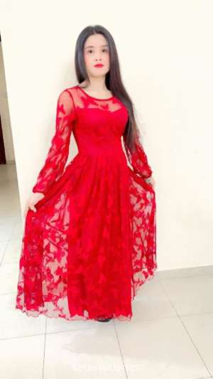 20 year old Indian Escort in Abu Dhabi Simran Indian Model, escort