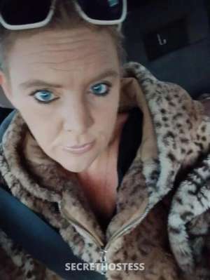 35 year old Escort in Darwin Green notes turns this whore on, Darwin