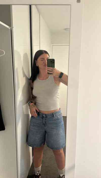 35 year old Canadian Escort in Agency escort girl in: Montreal Am available for fun