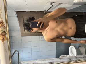 26 year old Asian Escort in Doha Kim Zee, Male escort