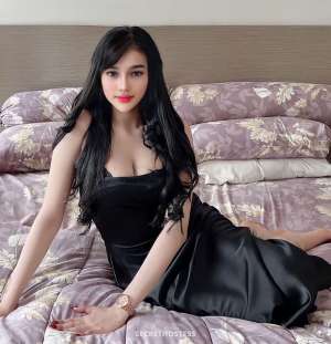 20 year old Asian Escort in Jakarta Tasya VIP model Popular, escort