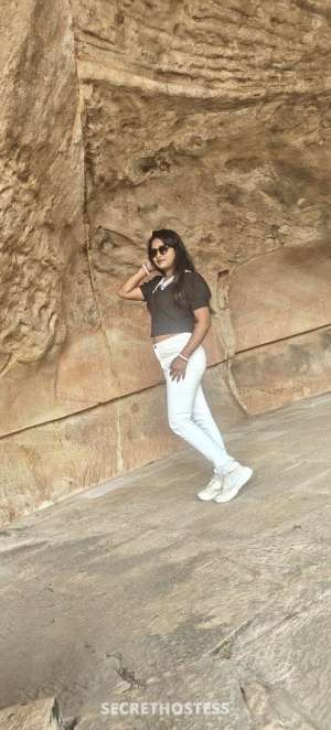 24 year old Escort in Kolkata Pornstar Riya, escort