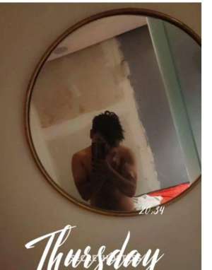 26 year old Indian Escort in Mumbai Handsome Boy, masseur