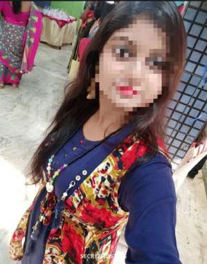 22 year old Indian Escort in Kolkata Kavya Cam and Meet, escort