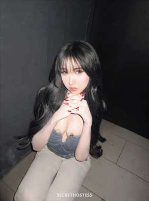 23 year old Asian Escort in Bangkok Baby Lisa Sweet, companion