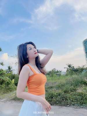 18 year old Asian Escort in Jeddah Mie Massage, escort