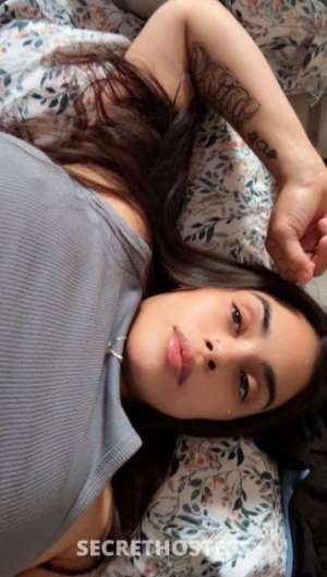 28 year old Hispanic Escort in Lowell MA Sweet &amp; sexy hmuxxxx-xxx-xxx