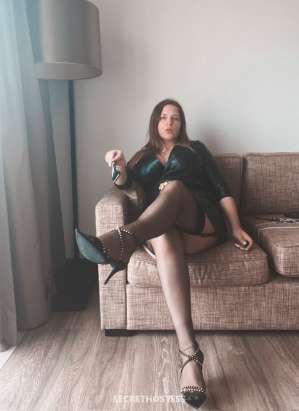 36 year old Escort in Jeddah Mistress Helene Nuar New contact info, dominatrix