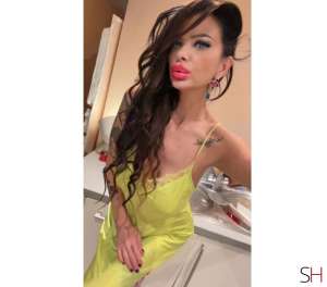 33 year old Italian Escort in London Jessica rossi-independent-party girl