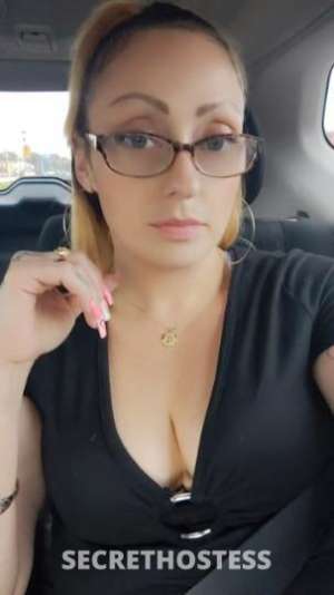 30 year old Escort in Tampa FL I'm backkkkk ... Best sloppy in town cum and see