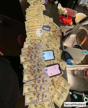 26 year old Escort in San Jose CA Escort model Romain cards &amp; investment, San Jose