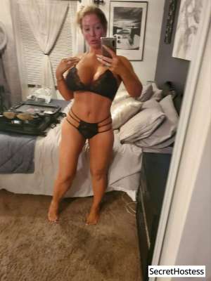 35 year old Escort in Los Angeles CA Escort model Laura Carly, Los Angeles