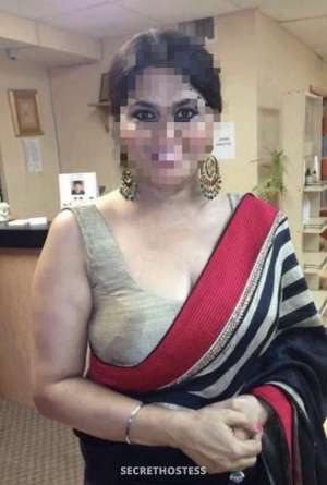 38 year old Indian Escort in Kolkata Mature bhabhi Alone No Agent, escort