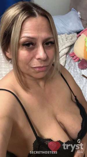 0 year old Escort in Carlsbad CA Honey - MILF ready for you