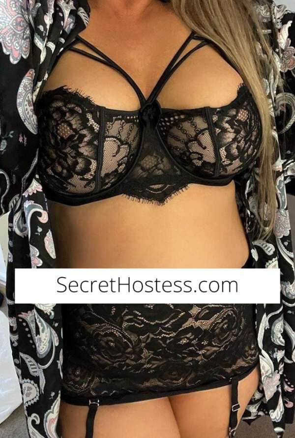 40Yrs Old Escort Size 14 Image - 28