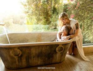 32 year old Escort in Bergen Worship Goddess Emily, dominatrix