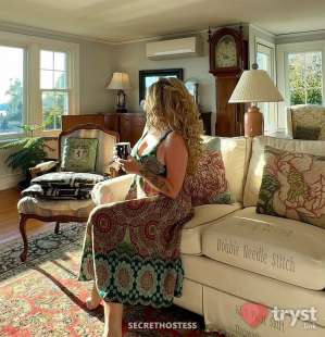 Escort Ogunquit ME Image - 0