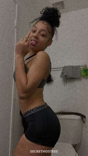 19 year old Escort in Inland Empire CA The one and only sunshine the lil one not the big one