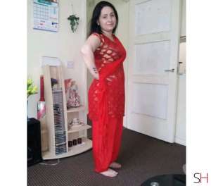 30 year old Escort in Walsall West Midlands Marina . best service ., Independent