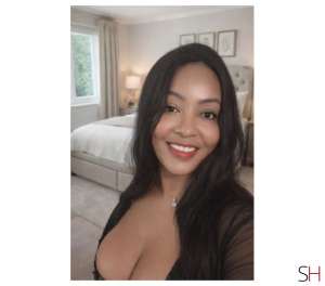 37 year old Latino Escort in Woking Surrey JULIA . NEW PARTY GIRL IN TOWN ., Independent