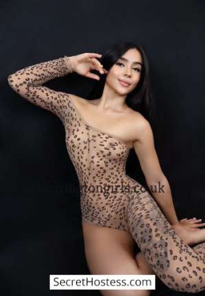 20 year old Colombian Escort in London Alejandra, Kensington Girls Agency
