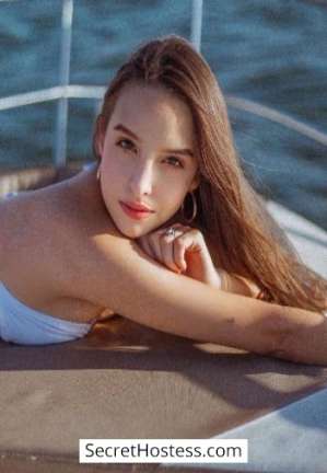 19 year old Italian Escort in London Derry, Bunnys Of London Agency