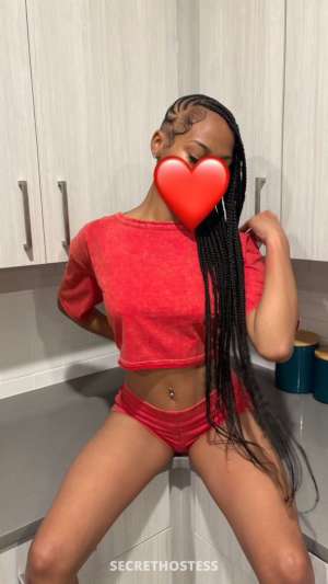 21 year old Escort in Atlanta GA Pretty &amp; Petite
