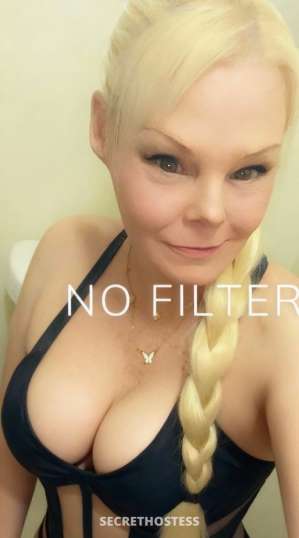 44 year old Escort in Tampa FL 🎀🩷 SPECIALS HALF 135.🎀 Hour 185 🎀 PRIVATE INCALL