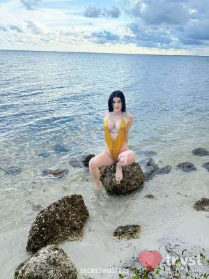 Nicole - Latina sexy 0 year old Escort in Miami FL