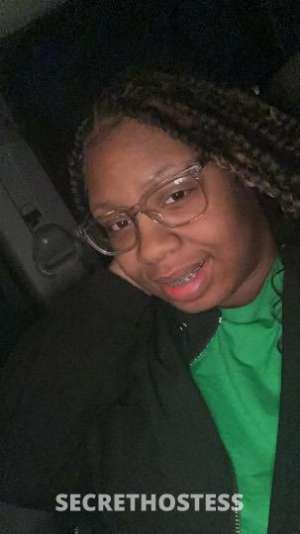 22 year old Escort in Lansing MI come see about me