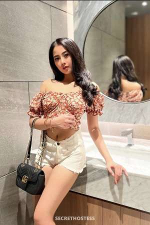 20 year old Escort in Sunway Sakira