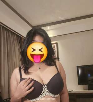 25 year old Escort in Jeddah Super Hot Kerala Girl for Real Meet, escort