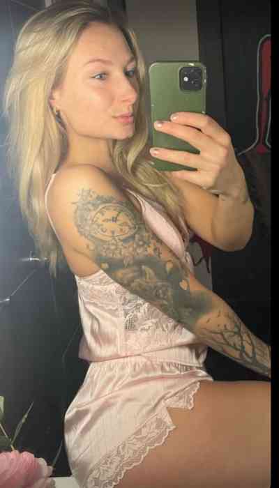 29 year old Escort in al-Mansura Am a female escort ready for any kinda fun