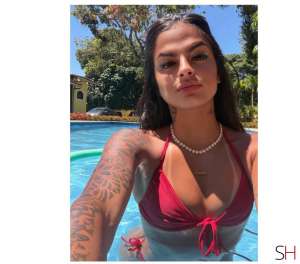 23 year old Latino Escort in Dartford Kent beautiful brunette. Party girl.very sexy.., Independent