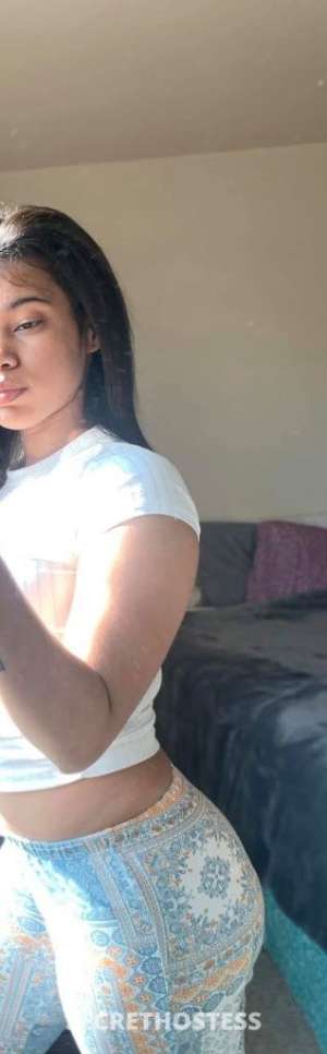 22 year old Escort in Detroit MI SOAKINWET PUSSY &amp; MIND BLOWING HEAD