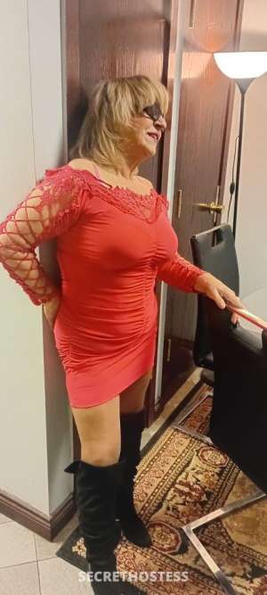 45 year old Escort in Toronto 779Garyray Dr