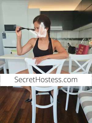 Elegant Amelia 20 year old Escort in Hervey Bay