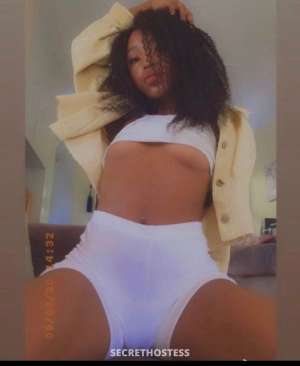 24 year old Escort in Jeddah Scarlet Anal doll, escort