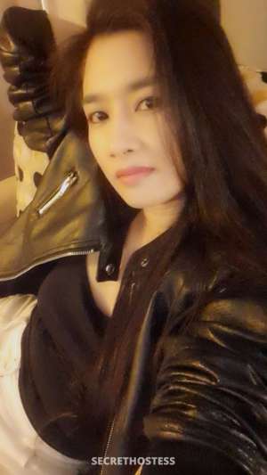 25 year old Asian Escort in Hanoi Loubna, escort