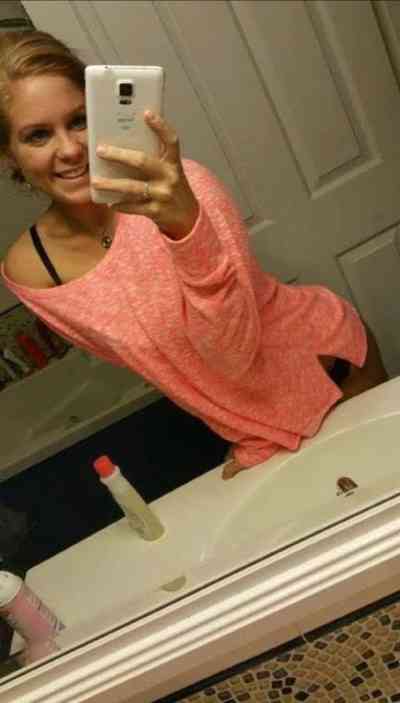 28 year old Caucasian (white) Escort in Augusta FL Discreet Girl available add me up on telegram @sexyarlene1