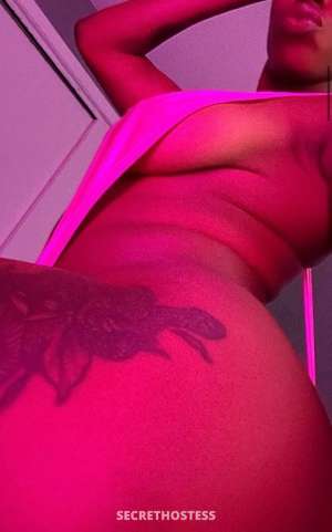 20 year old Escort in Columbus GA LuxxxxExperience