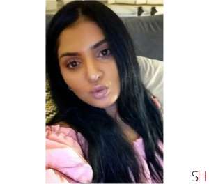 27 year old Latino Escort in Leicester Hi bby,I'm Aryana,new in a town, Independent