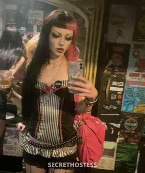 20 year old Escort in Byron Bay Pse available! Goth girl, Byron Bay