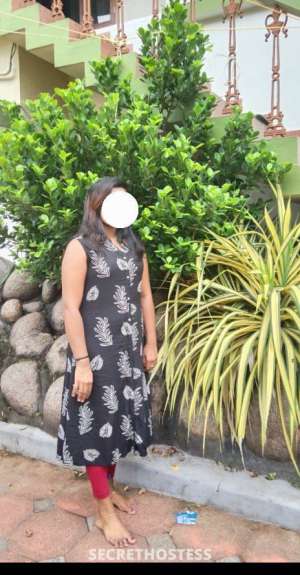 28 year old Indian Escort in Idukki Aishwarya Menon, adult performer