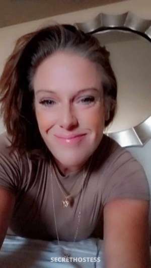 47 year old Escort in Las Vegas NV Head dr..Happy Hoildays i am doing Head Checks