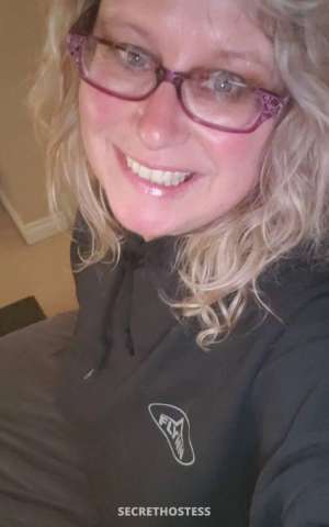 42 year old Escort in Edmonton 15min Quickies In Millwoods