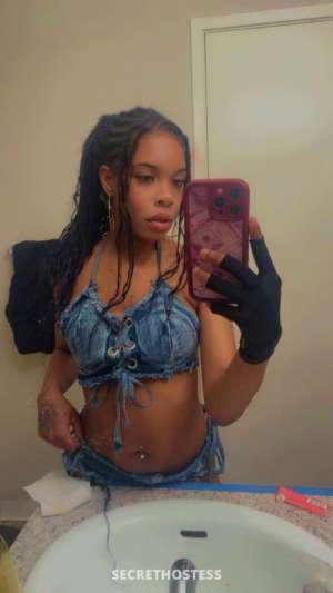 25 year old French Escort in San Diego CA .. your secret escape awaits