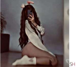 23 year old Escort in Slough Slim girl the best services for you party girl ., 